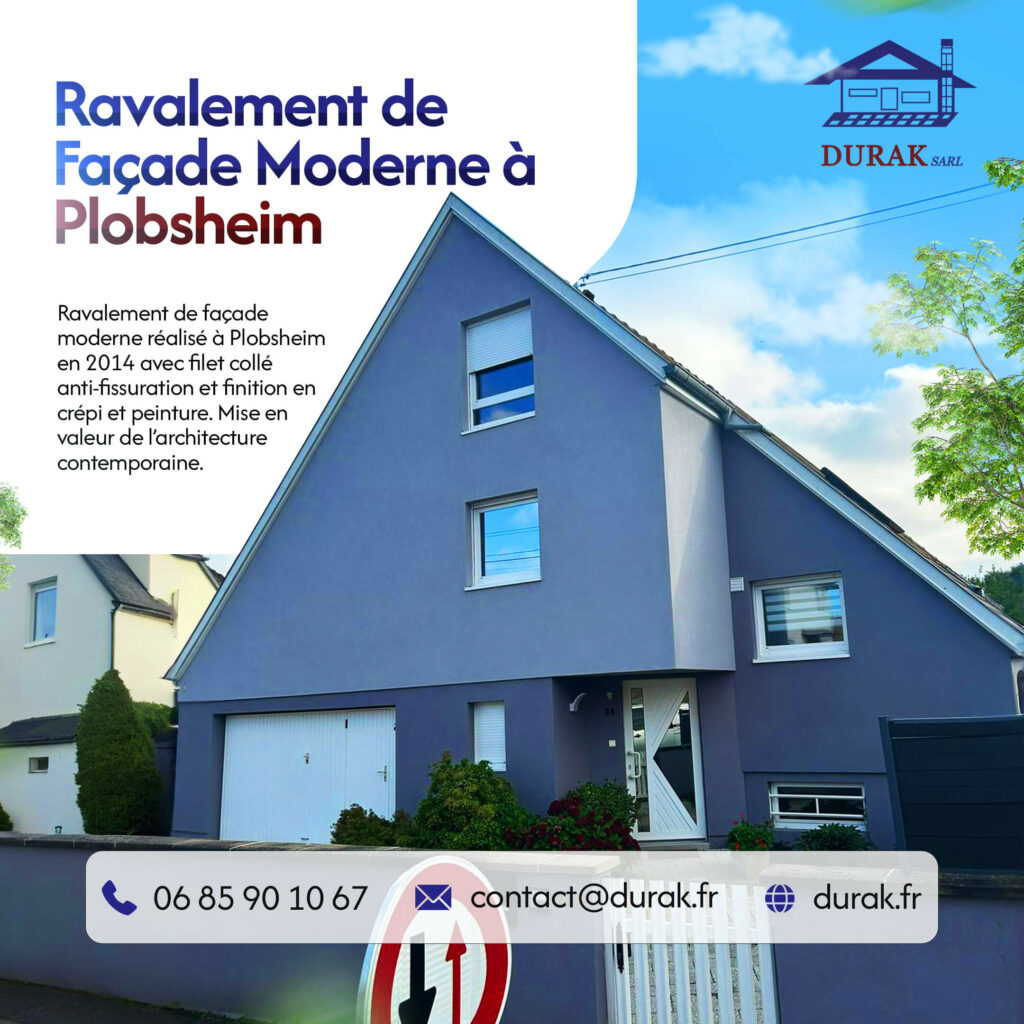 Ravalement de façade moderne pour une maison contemporaine à Plobsheim, réalisé en 2014 par DURAK SARL. Le chantier a inclus la pose d'un filet collé anti-fissuration et une finition en crépi et peinture.